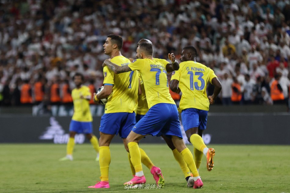 但他始终坚 但他始终坚